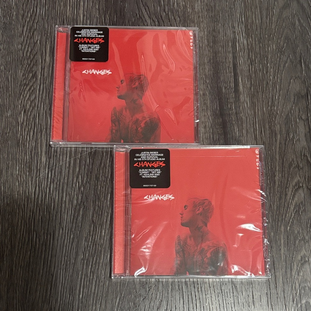 Justin Bieber - Changes CD 💿 Pack of 2, Sealed